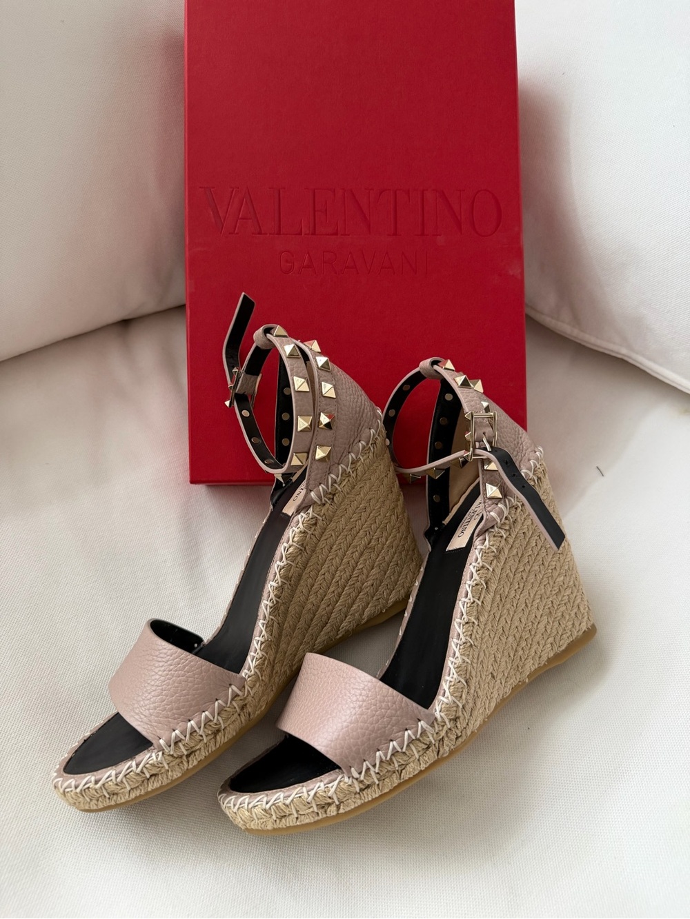 Valentino Garavani Rockstud 105mm Espadrille Wedge Sandals Poudre Size 38